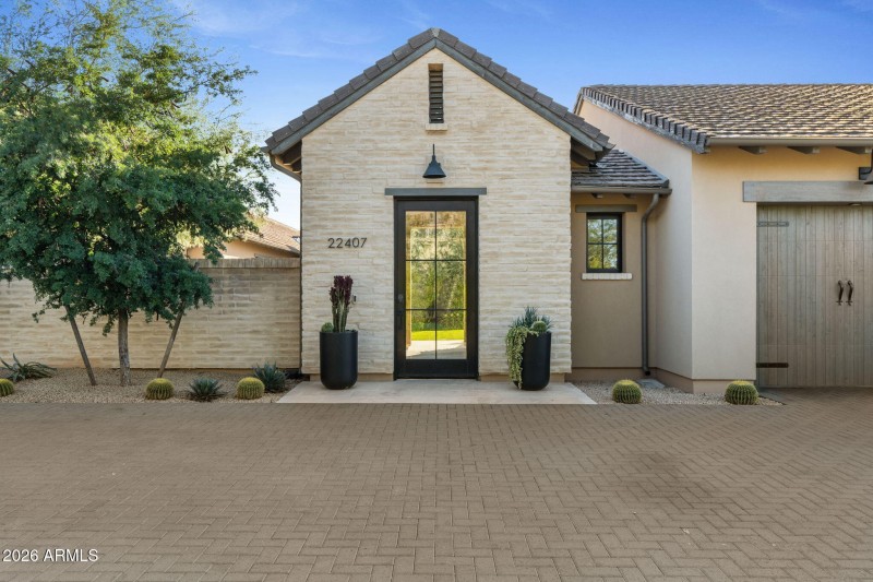 3-web-or-mls-22407-n-89th-st