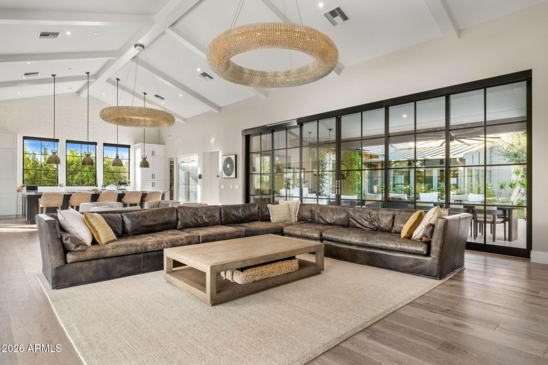 14-web-or-mls-22407-n-89th-st