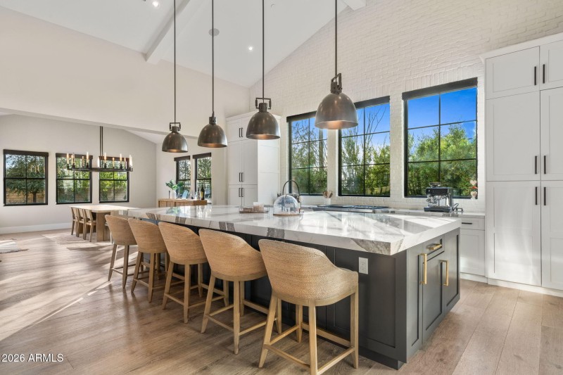 26-web-or-mls-22407-n-89th-st