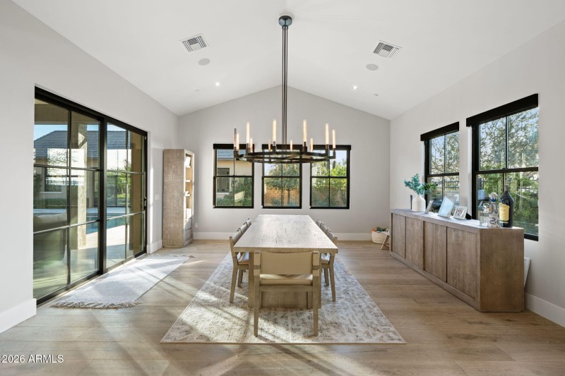 27-web-or-mls-22407-n-89th-st