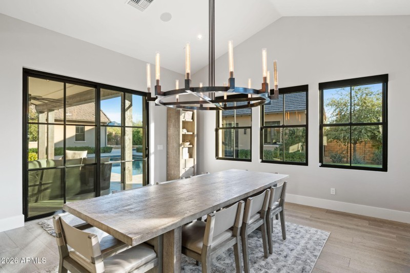 28-web-or-mls-22407-n-89th-st