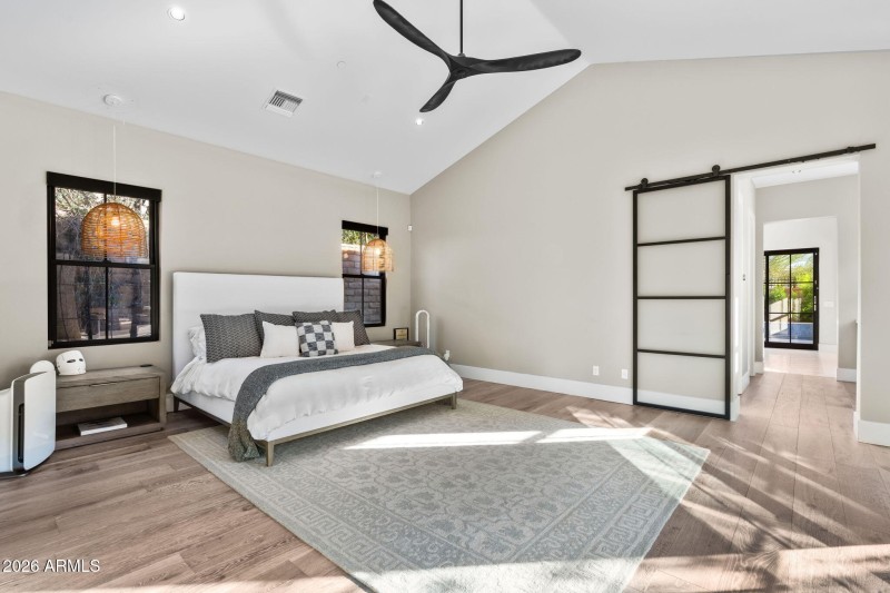 30-web-or-mls-22407-n-89th-st