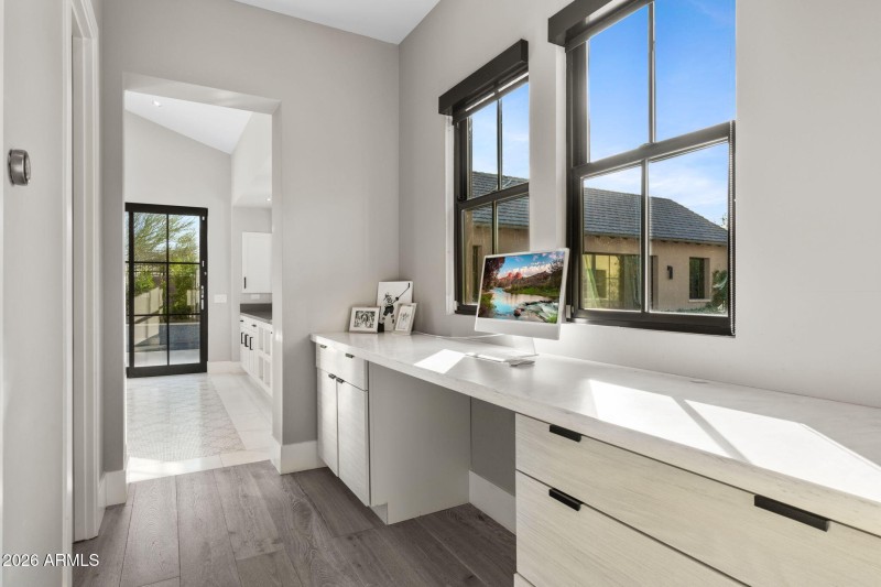 33-web-or-mls-22407-n-89th-st