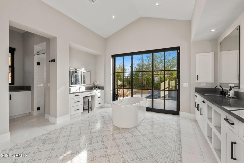 34-web-or-mls-22407-n-89th-st