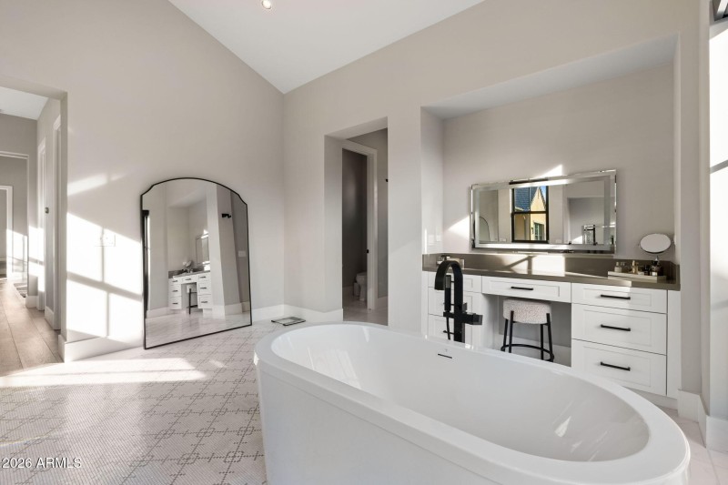 38-web-or-mls-22407-n-89th-st