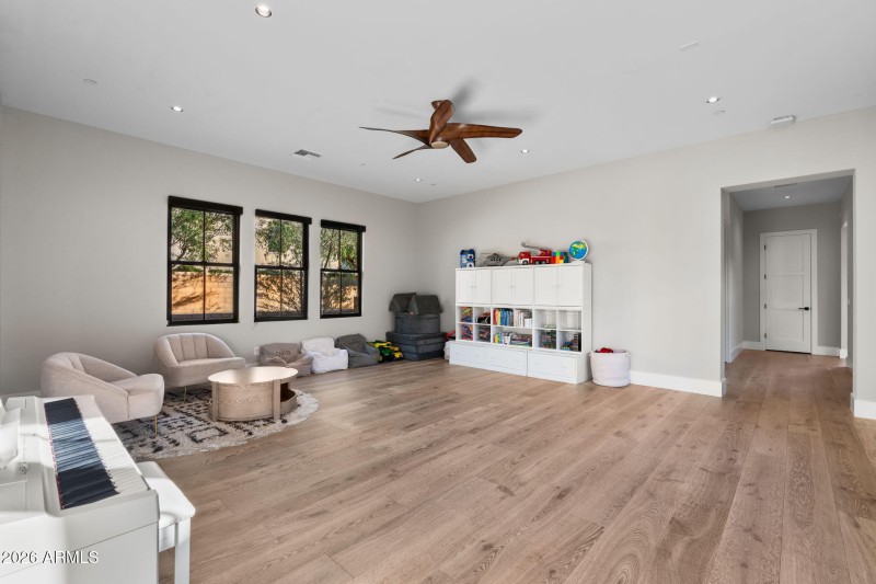 42-web-or-mls-22407-n-89th-st