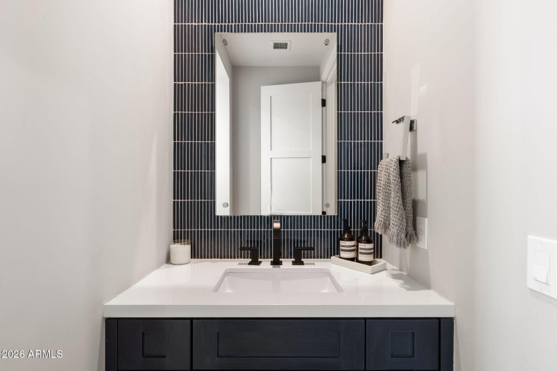 55-web-or-mls-22407-n-89th-st