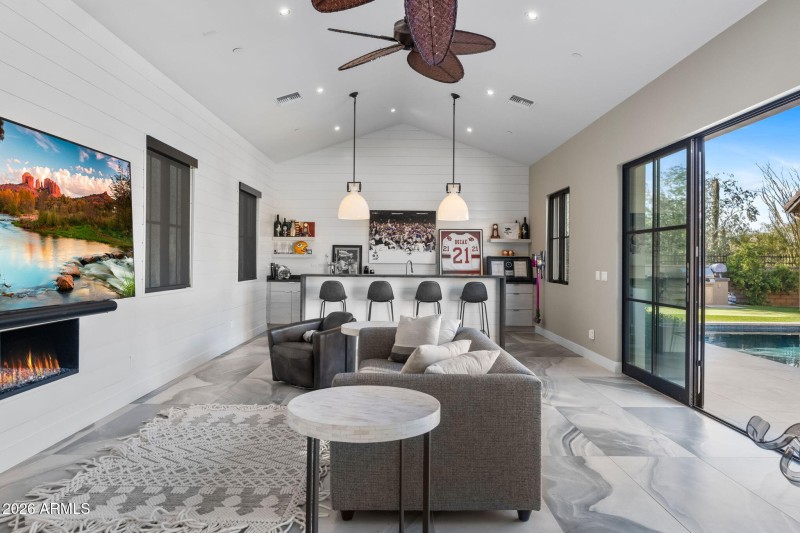 68-web-or-mls-22407-n-89th-st