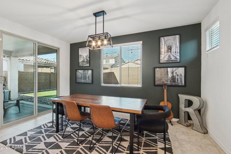 8-web-or-mls-Roma Ave-S1601-008