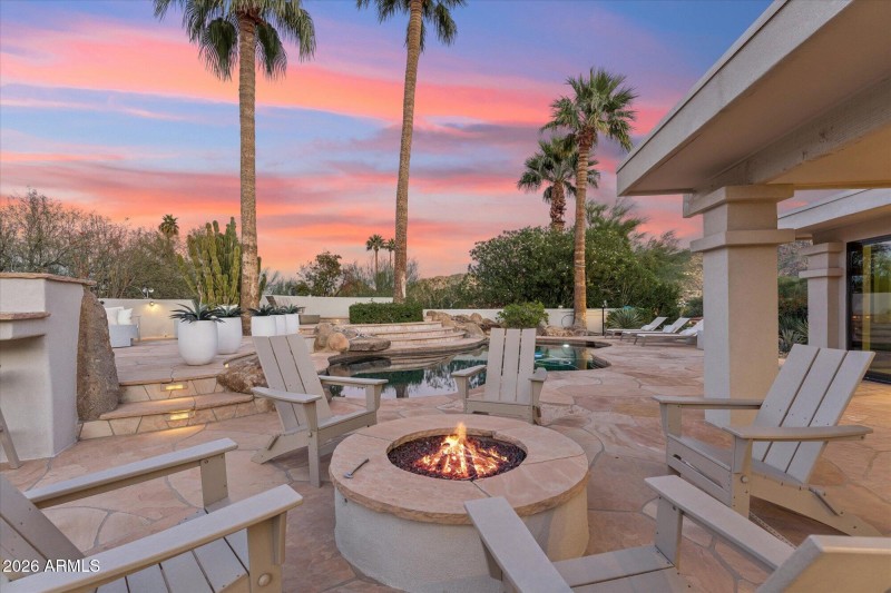 Outdoor Gas Firepit
