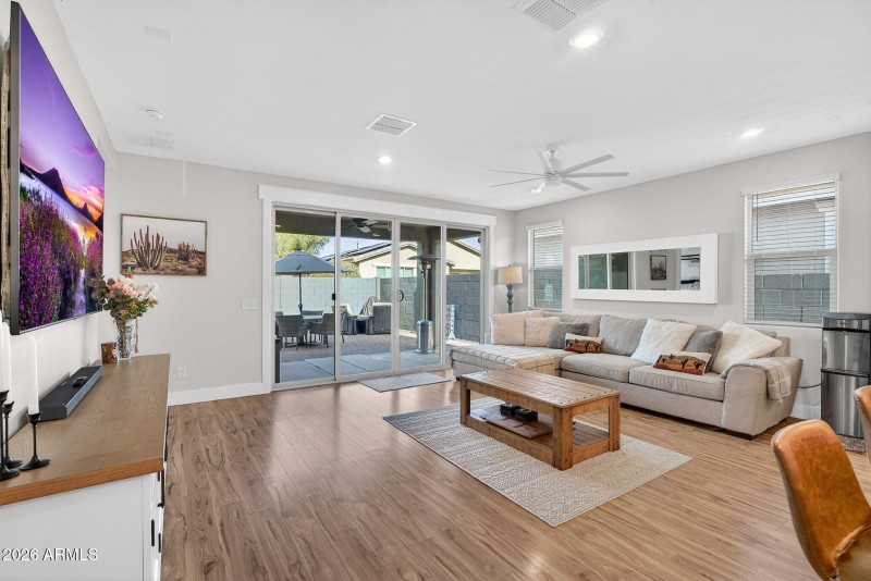 4-web-or-mls-24- W Rainbow Bridge Ln