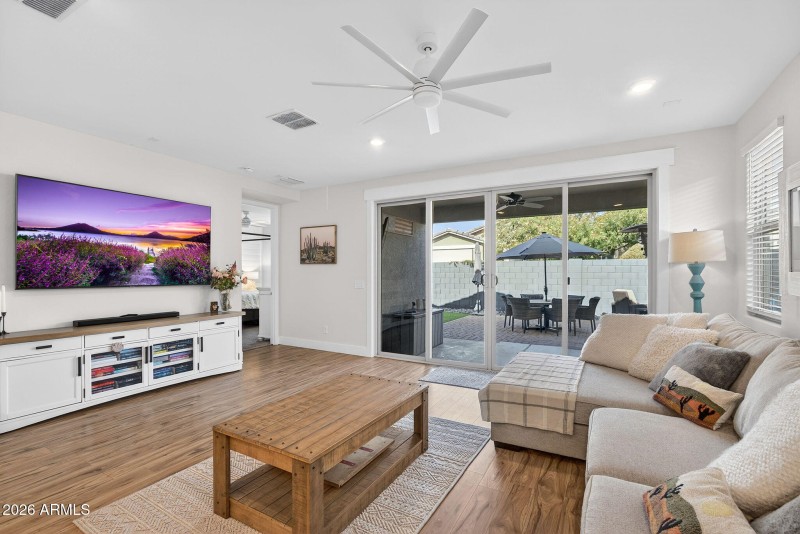 5-web-or-mls-25- W Rainbow Bridge Ln