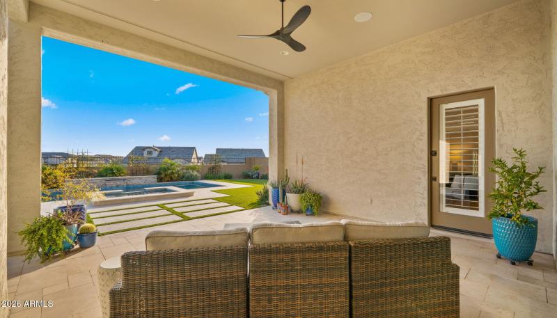 50-web-or-mls-Backyard2