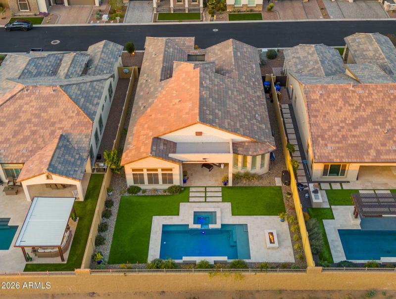 70-web-or-mls-TWILIGHT15