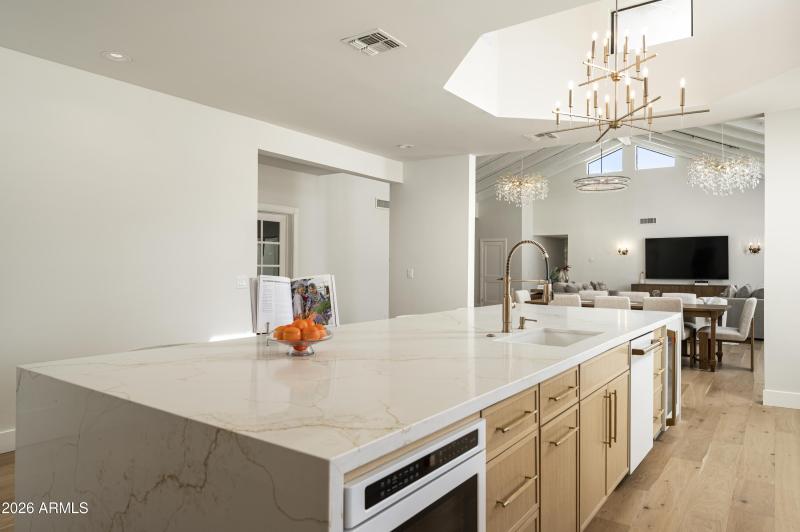 10111 E Cholla St-16