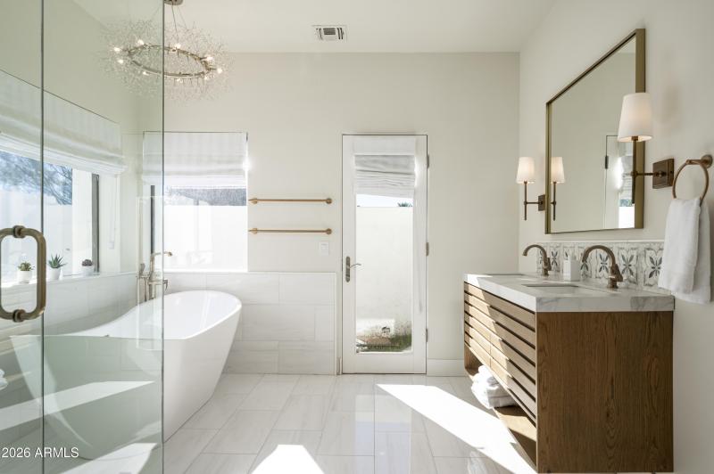 10111 E Cholla St-23