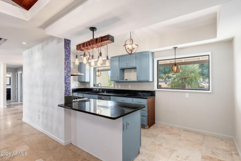 3002 E Glenrosa Ave, 01-15 - 05