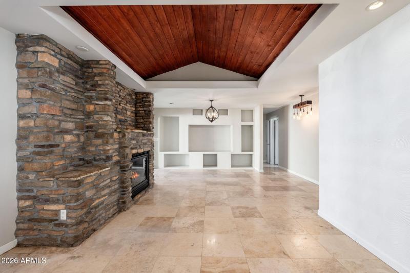 3002 E Glenrosa Ave, 01-15 - 09