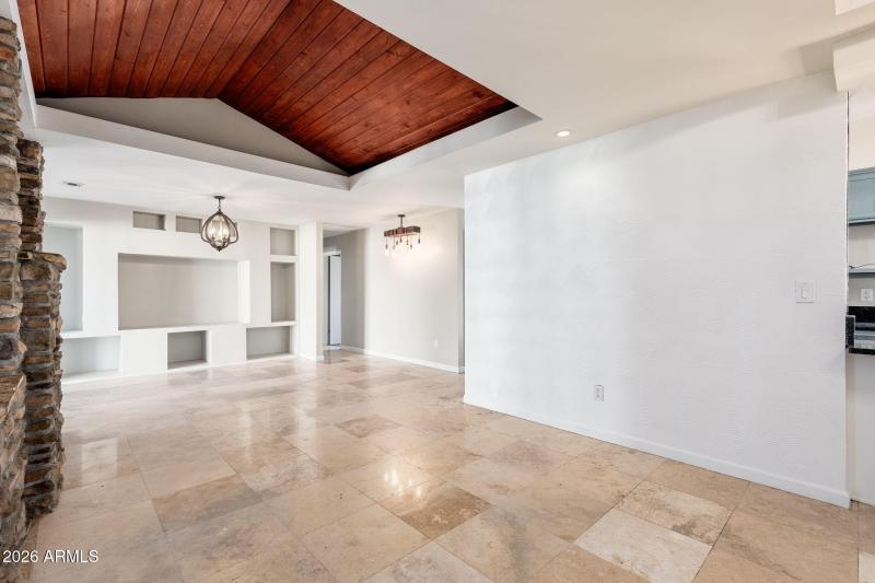 3002 E Glenrosa Ave, 01-15 - 10