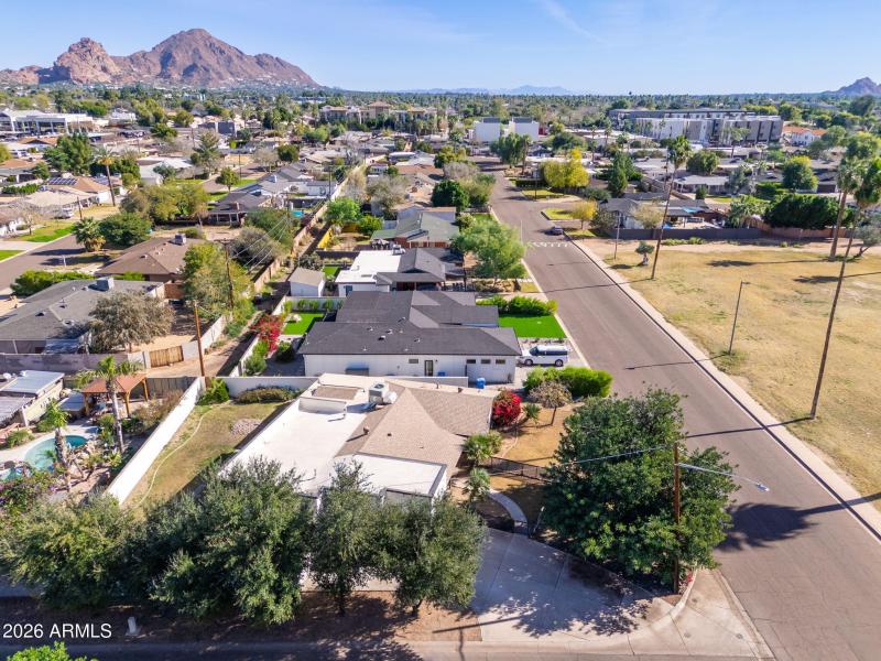 3002 E Glenrosa Ave, 01-15 - 22