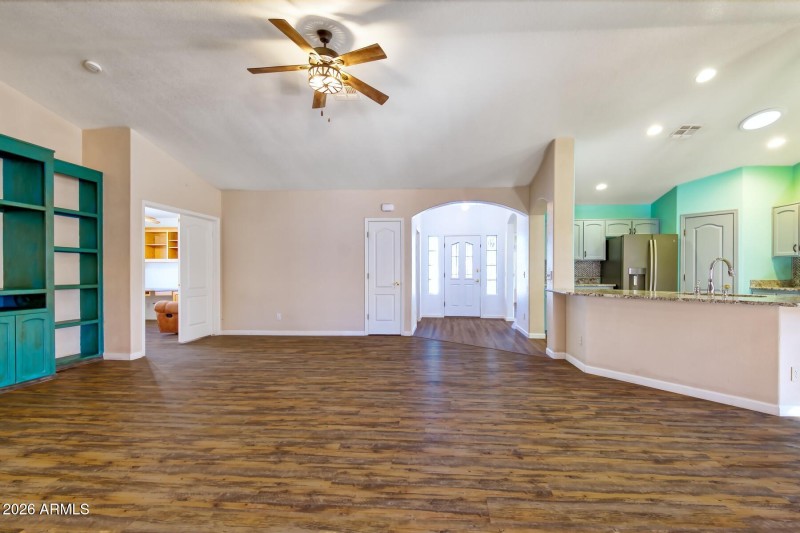 2886 Softwind Court-082098