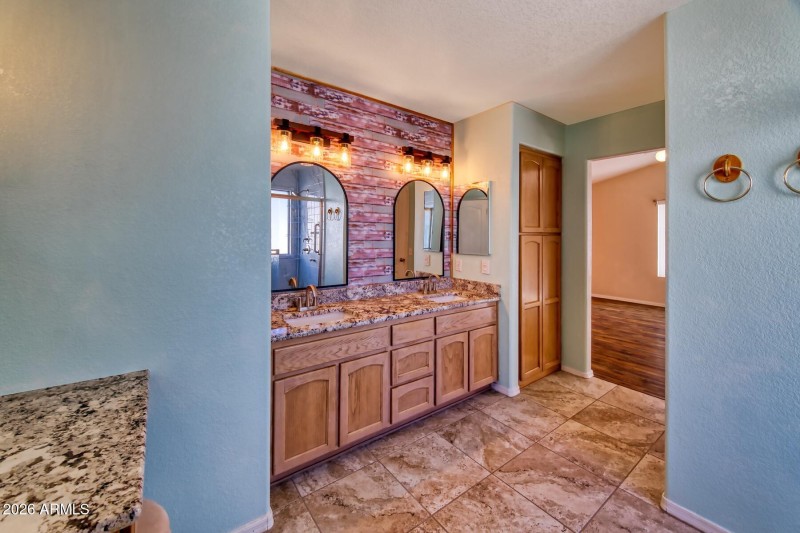 2886 Softwind Court-082388