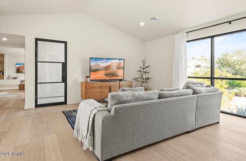 48-4035 E McDonald Dr 90