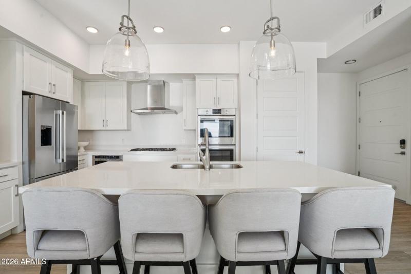 17-web-or-mls-E Deer Valley Dr-S1701-017