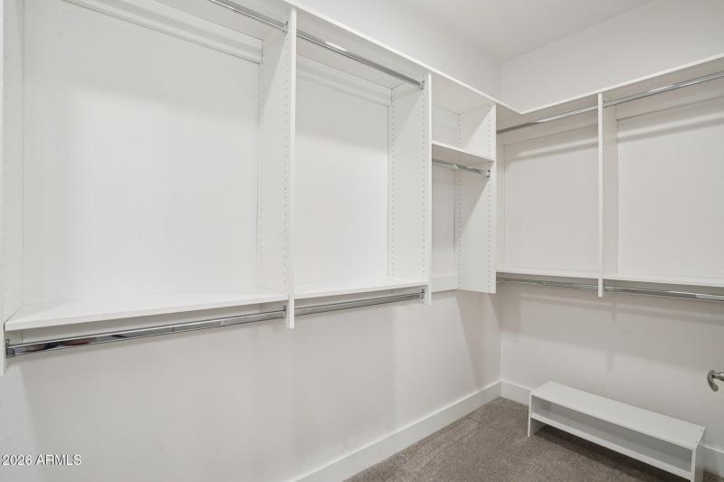 36-web-or-mls-E Deer Valley Dr-S1701-036