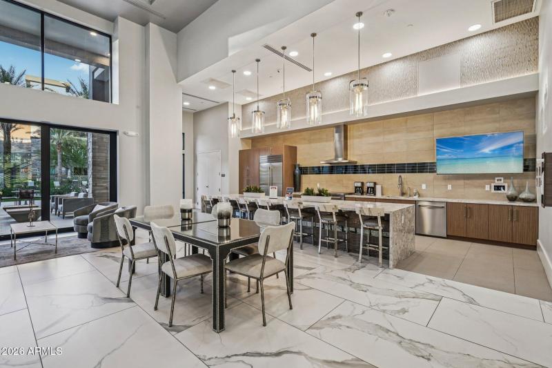 70-web-or-mls-E Deer Valley Dr-1701-910