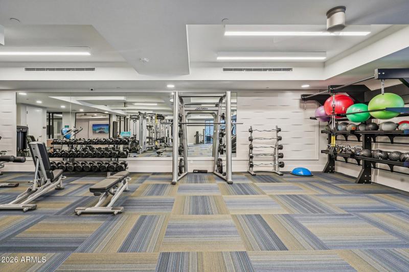 81-web-or-mls-E Deer Valley Dr-1701-921