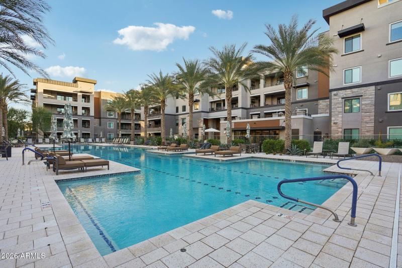 94-web-or-mls-E Deer Valley Dr-1701-934