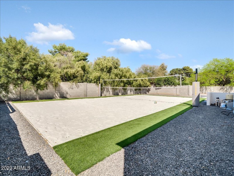 aa 76 white sand beach volleyball 4-22