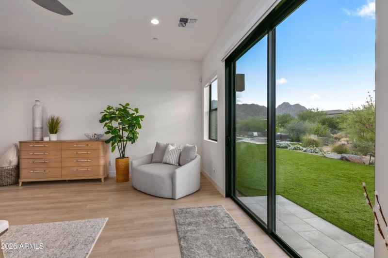 035_Expansive Primary