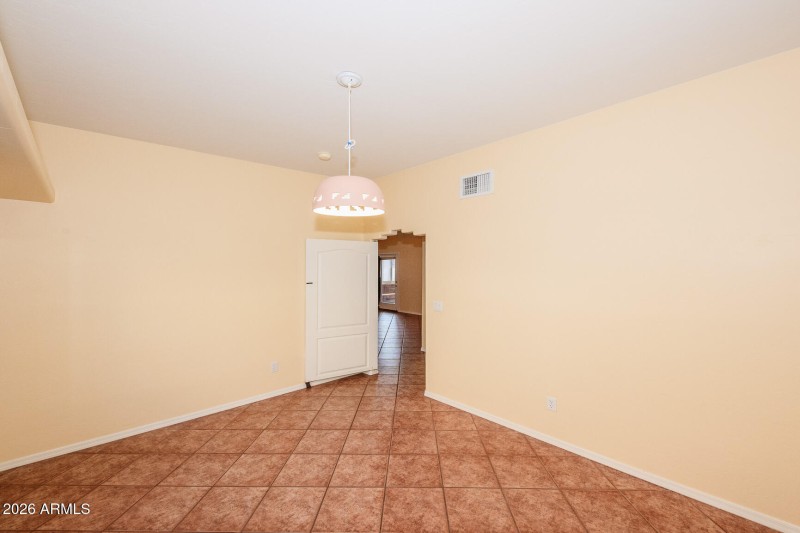 036 - 511 S. Clubhouse Lane