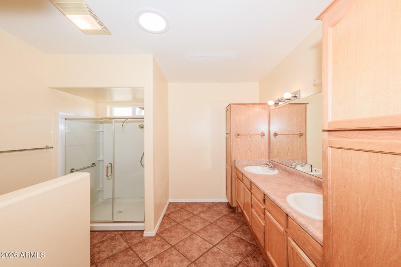 042 - 511 S. Clubhouse Lane