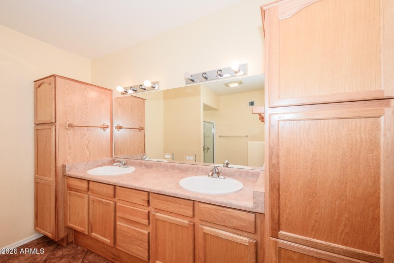 043 - 511 S. Clubhouse Lane