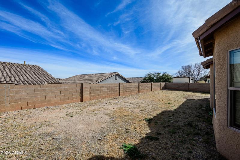 005 - 5483 Waco Drive