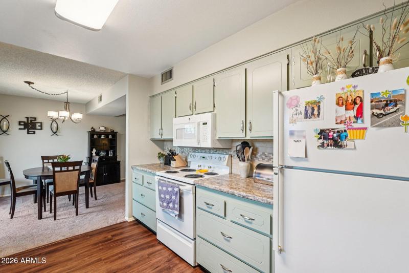 15-web-or-mls-W Sandstone Dr-S2401-015