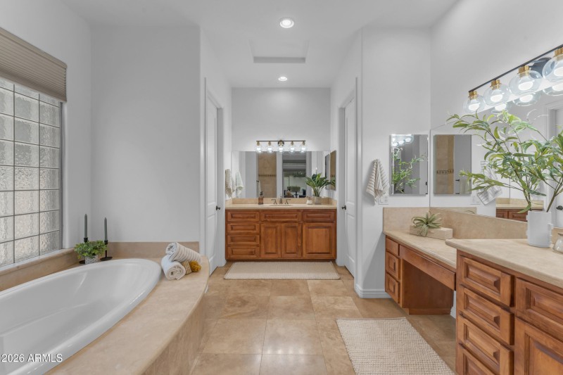Spacious Owner's Bathroom