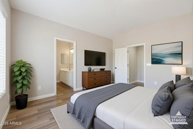 25-Primary Bedroom (virtually staged)