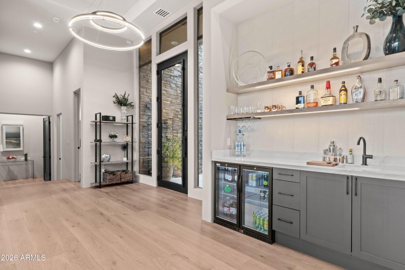 011_Entrance Details