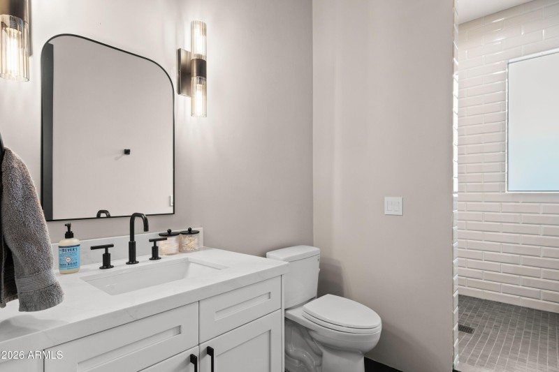 027_Guest 3 Ensuite Bath