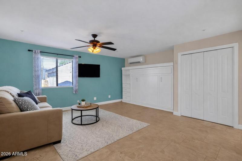 Detached guest house