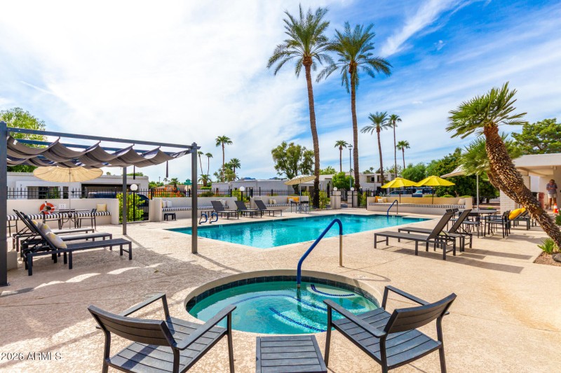 Community Spa & Pool