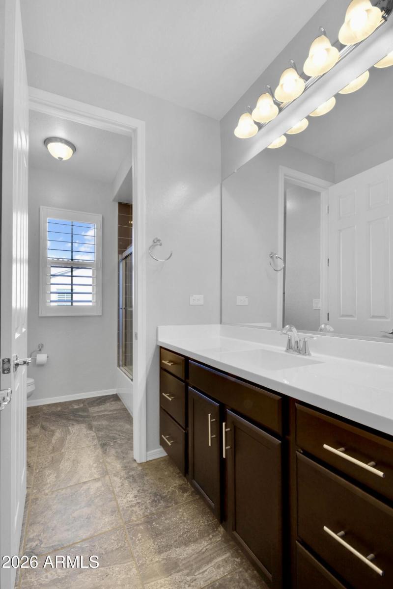 944D5043-5F20-48D8-A63B-E61A54D8D5A4_1_2