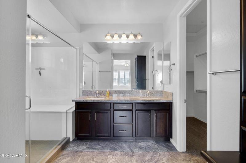 1F35B87D-09CE-4047-AA2D-5E17DD528B71_1_2