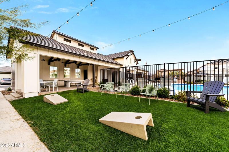 008__2487 E Boulder Ave