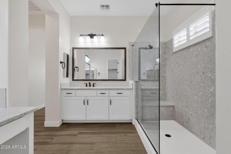 24-web-or-mls-5924-e-redmont-dr