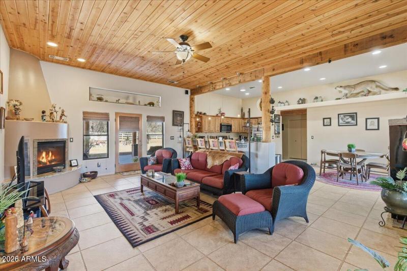 10-Living Room & Kitchen